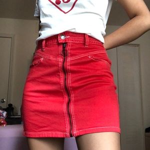 RED MINI SKIRT